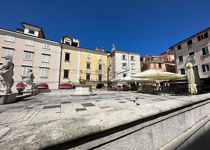 Secret Corner / Skriti Koticek 公寓 皮兰